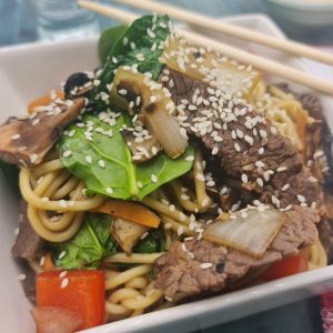 FIDEOS CON CARNE ESTILO KOREANO